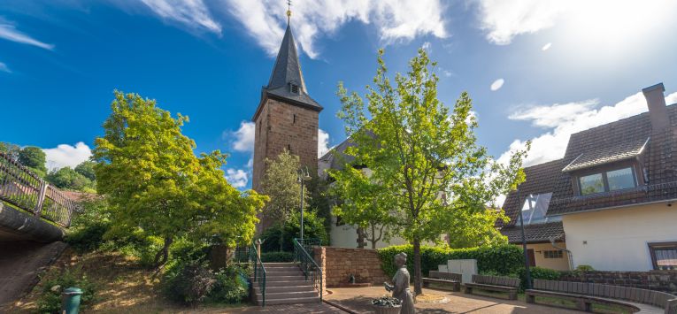 Marienkirche von hinten für Slideshow.jpg